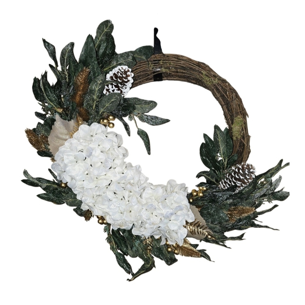 Rustic Winter Wreath - Picture 3 of 11
